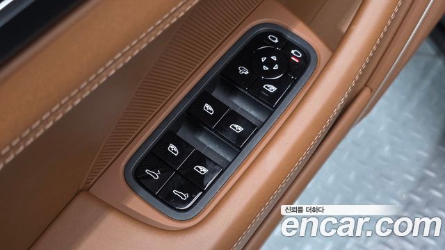 Porsche Panamera 2021 — photo 20