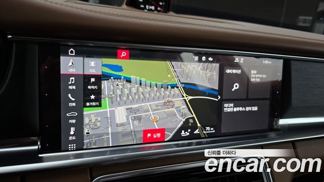 Porsche Panamera 2021 — photo 24