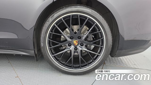 Porsche Panamera 2021 — photo 7