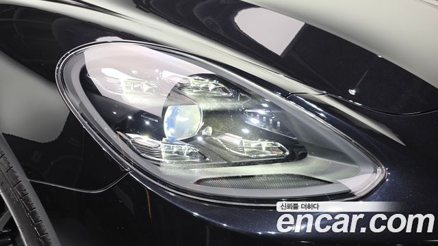 Porsche Panamera 2021 — photo 8