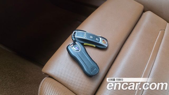 Porsche Panamera 2021 — photo 37