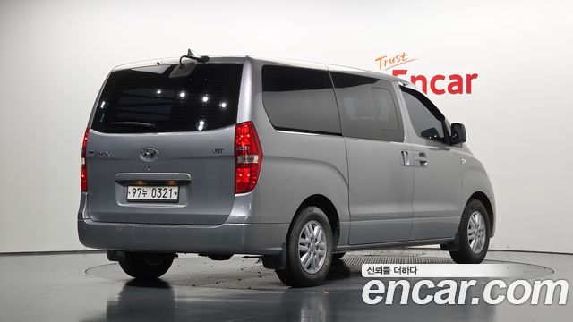 Hyundai Starex 2017 — photo 2