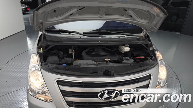 Hyundai Starex 2017 — photo 6