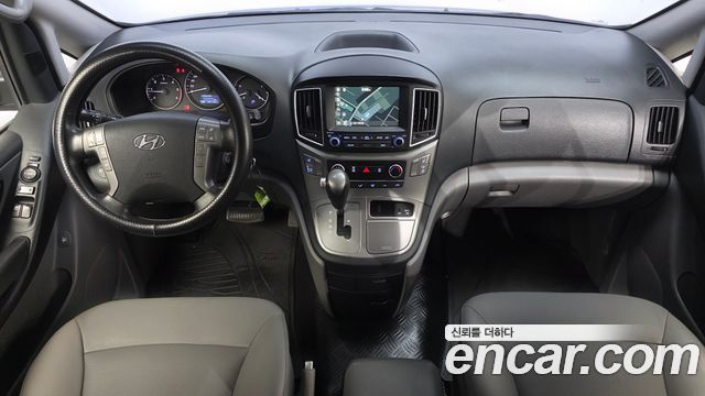 Hyundai Starex 2017 — photo 10