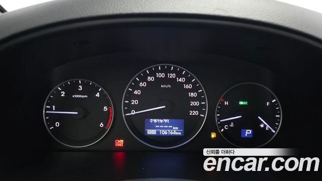 Hyundai Starex 2017 — photo 11