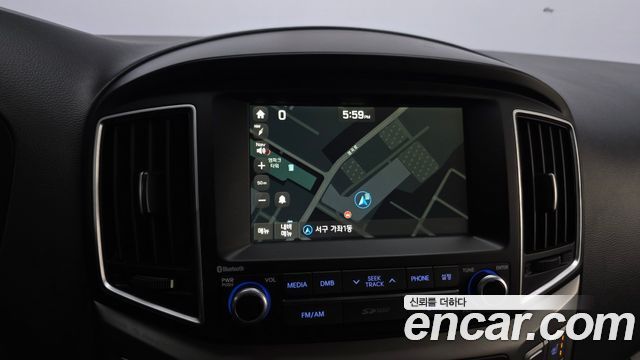 Hyundai Starex 2017 — photo 20