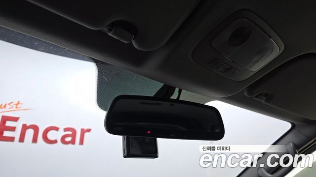 Hyundai Starex 2017 — photo 24