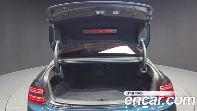 Genesis G80 2022 — photo 26