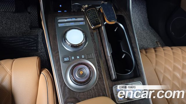 Genesis GV80 2023 — photo 12