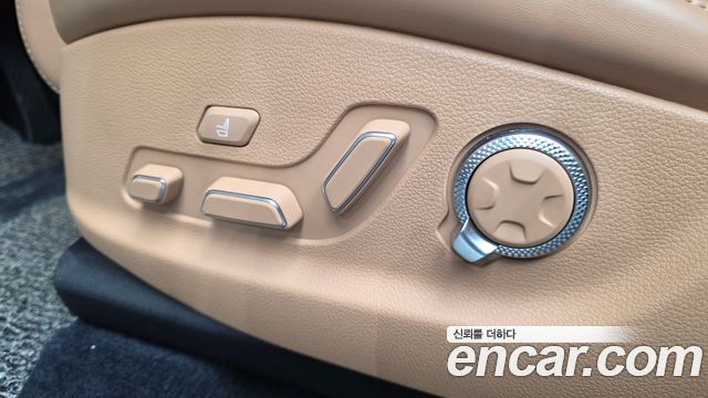 Genesis GV80 2023 — photo 35
