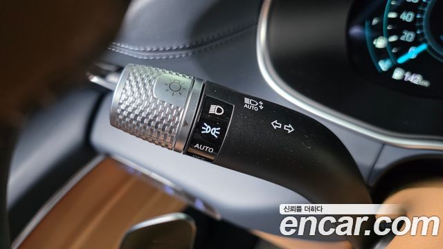 Genesis GV80 2023 — photo 37