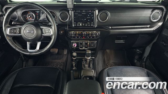 Jeep Wrangler 2021 — photo 10