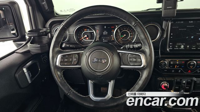 Jeep Wrangler 2021 — photo 19