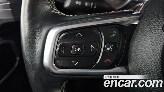 Jeep Wrangler 2021 — photo 29