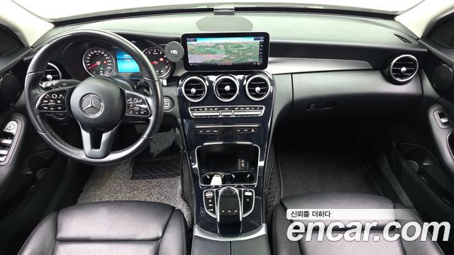 Mercedes-Benz C-Class 2019 — photo 7