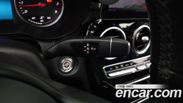 Mercedes-Benz C-Class 2019 — photo 9