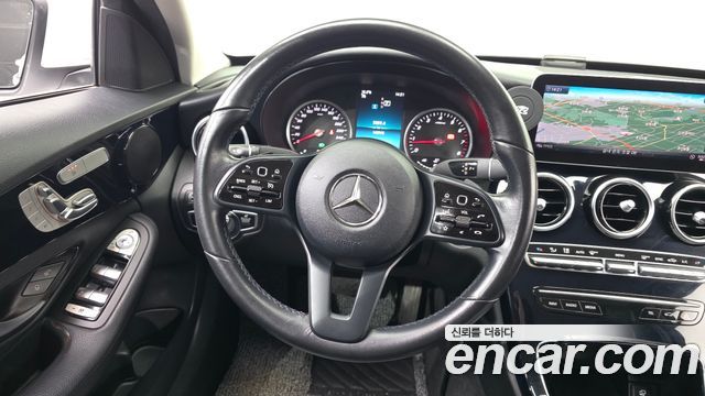 Mercedes-Benz C-Class 2019 — photo 13