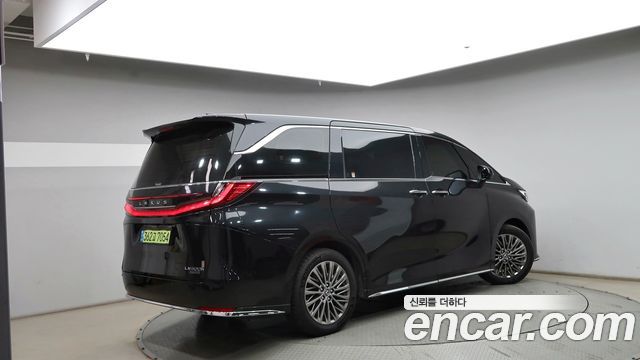 Lexus LM 2025 — photo 4