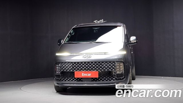 Hyundai Staria 2022 — photo 3