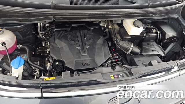 Hyundai Staria 2022 — photo 6