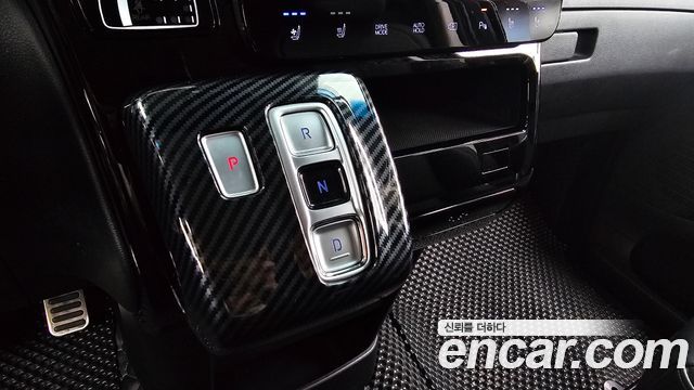 Hyundai Staria 2022 — photo 12
