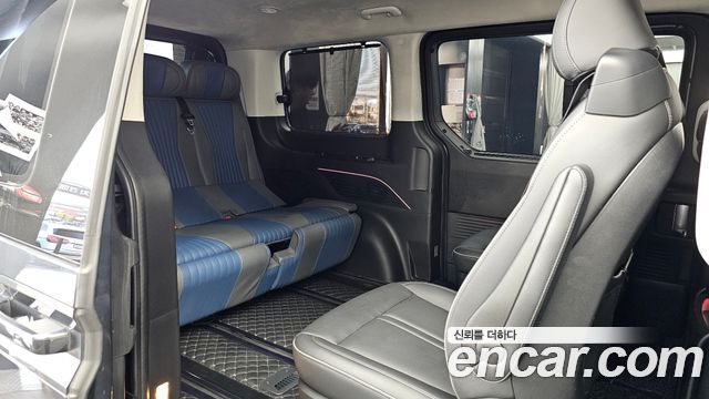 Hyundai Staria 2022 — photo 18