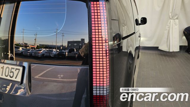 Hyundai Staria 2022 — photo 9