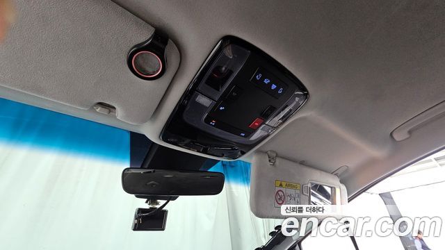 Hyundai Staria 2022 — photo 32