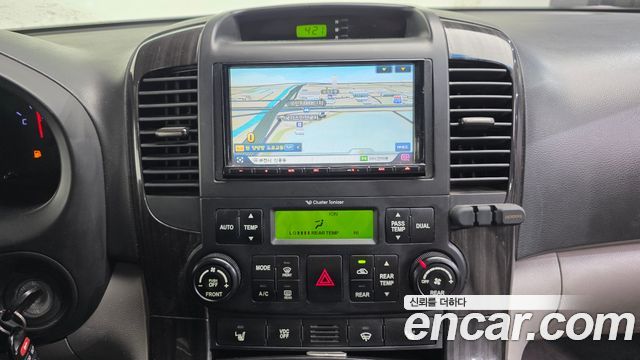 Kia Canival 2012 — photo 14