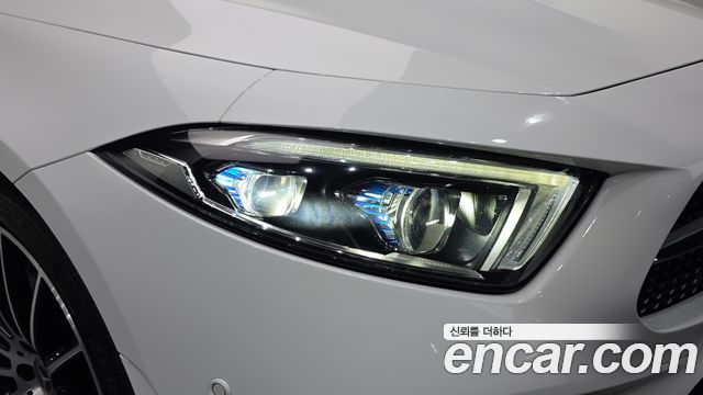 Mercedes-Benz CLS-Class 2021 — photo 8