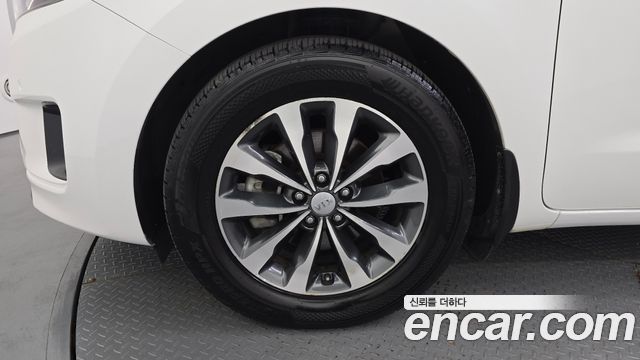 Kia Canival 2016 — photo 5