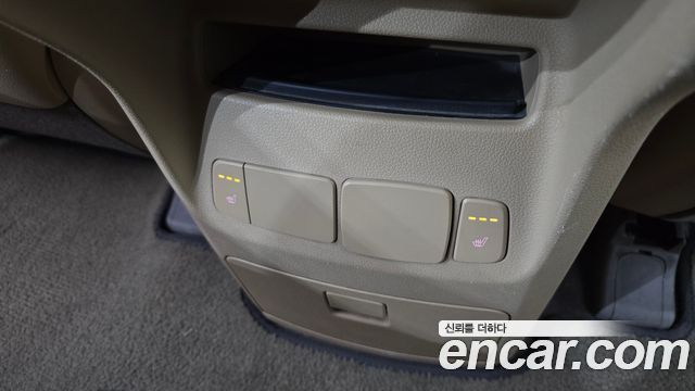 Kia Canival 2016 — photo 17