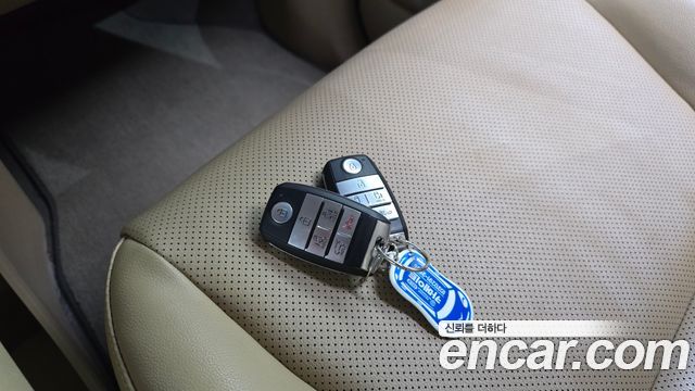 Kia Canival 2016 — photo 18