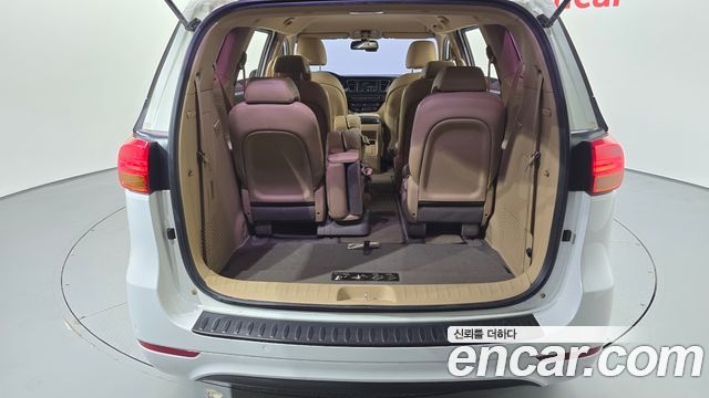 Kia Canival 2016 — photo 20