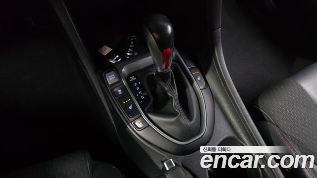 Hyundai Veloster 2018 — photo 9