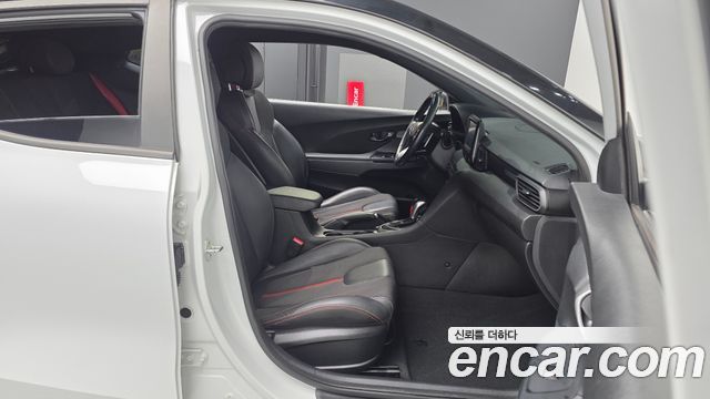 Hyundai Veloster 2018 — photo 11
