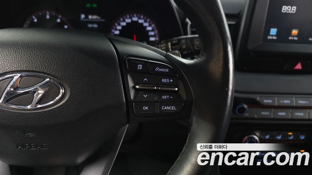 Hyundai Veloster 2018 — photo 18