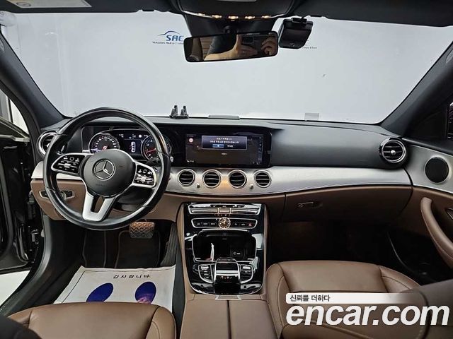 Mercedes-Benz E-Class 2019 — photo 7