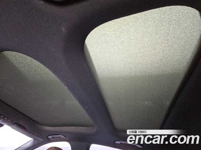 Mercedes-Benz E-Class 2019 — photo 14
