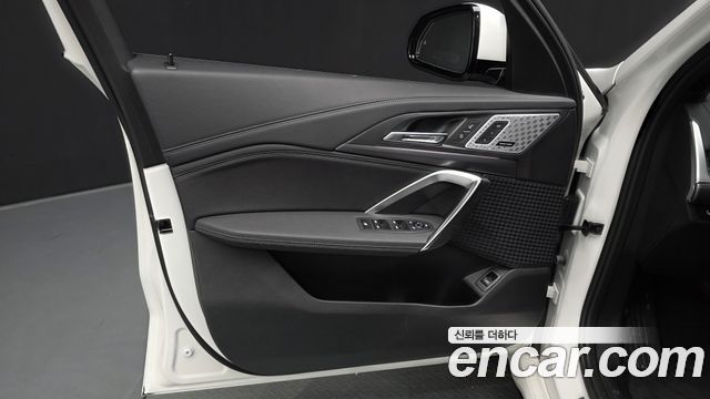 BMW iX1 2023 — photo 14