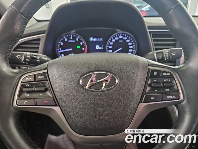Hyundai AVANTE 2016 — photo 8