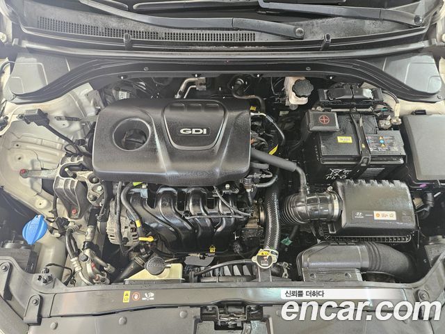 Hyundai AVANTE 2016 — photo 18