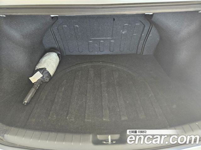 Hyundai AVANTE 2016 — photo 19