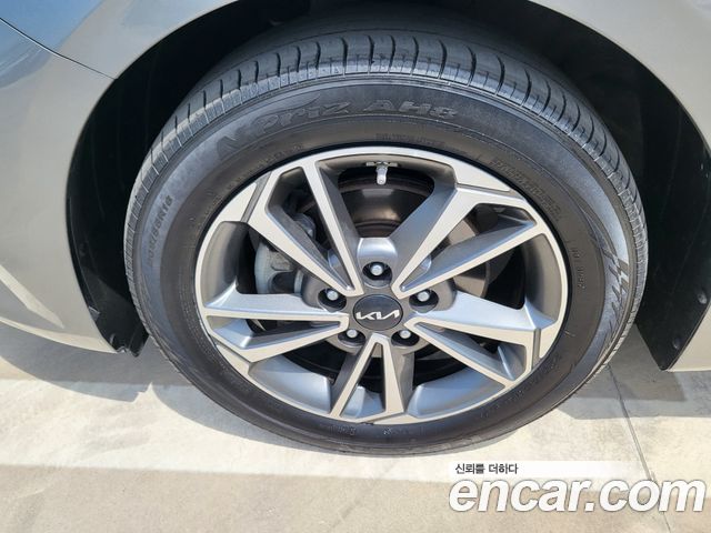 Kia K3 2022 — photo 19