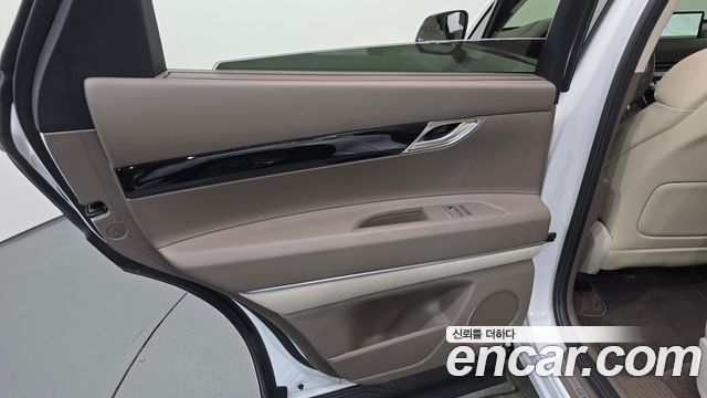 Genesis GV80 2023 — photo 15