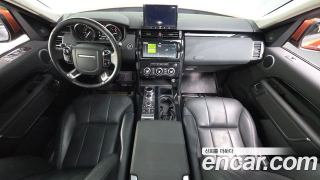 Land Rover Discovery 2019 — photo 10