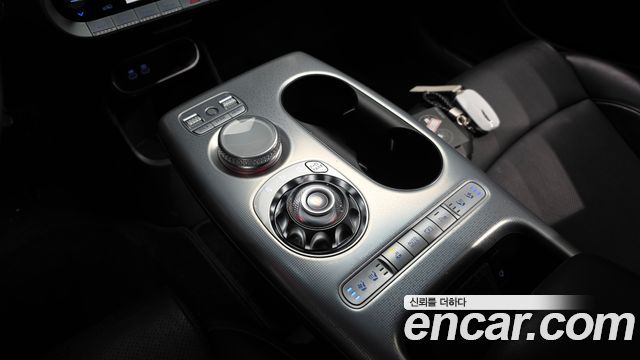Genesis GV60 2022 — photo 12