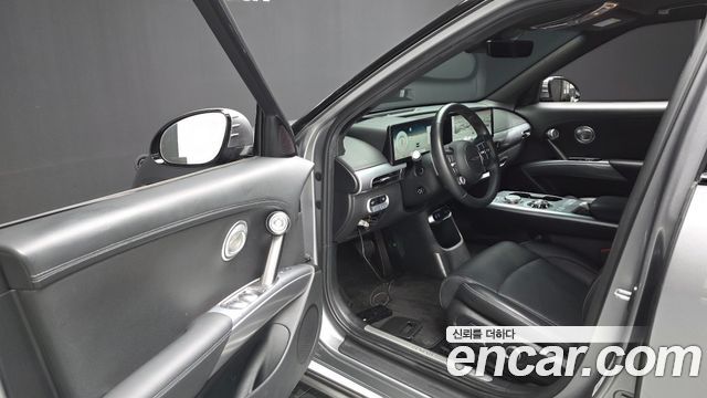 Genesis GV60 2022 — photo 13