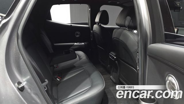 Genesis GV60 2022 — photo 17