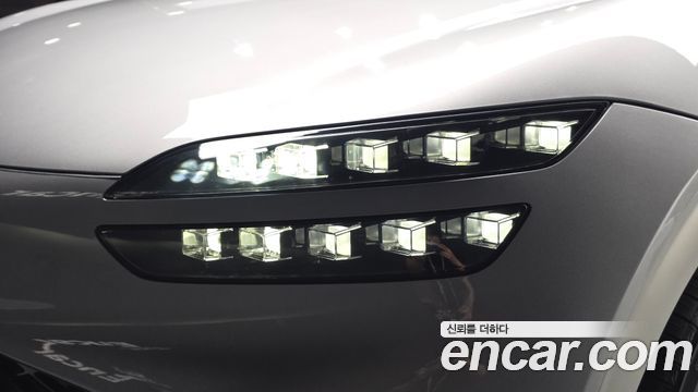 Genesis GV60 2022 — photo 8